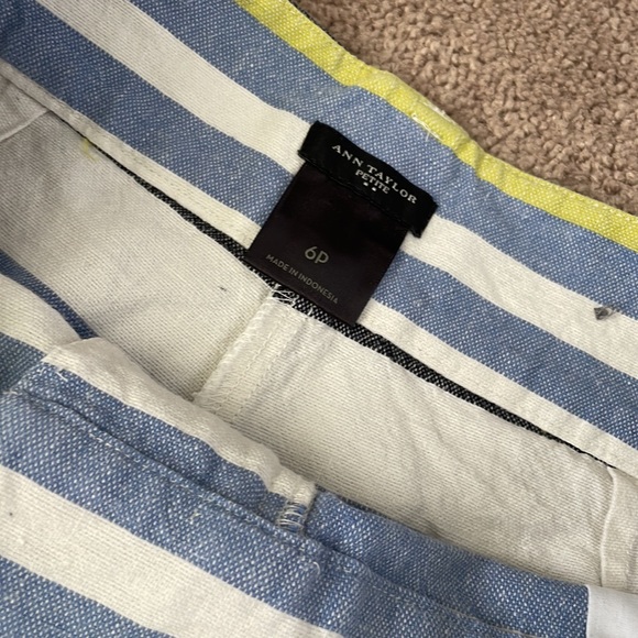 Ann Taylor Striped Linen Shorts Size 6 - Picture 2 of 4